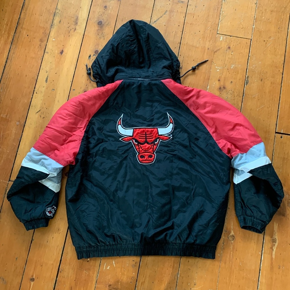 Vintage NBA Embroidered Chicago Bulls Hooded Jacket